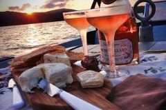 Enjoy-the-elements-with-a-wine-and-cheese-in-handy